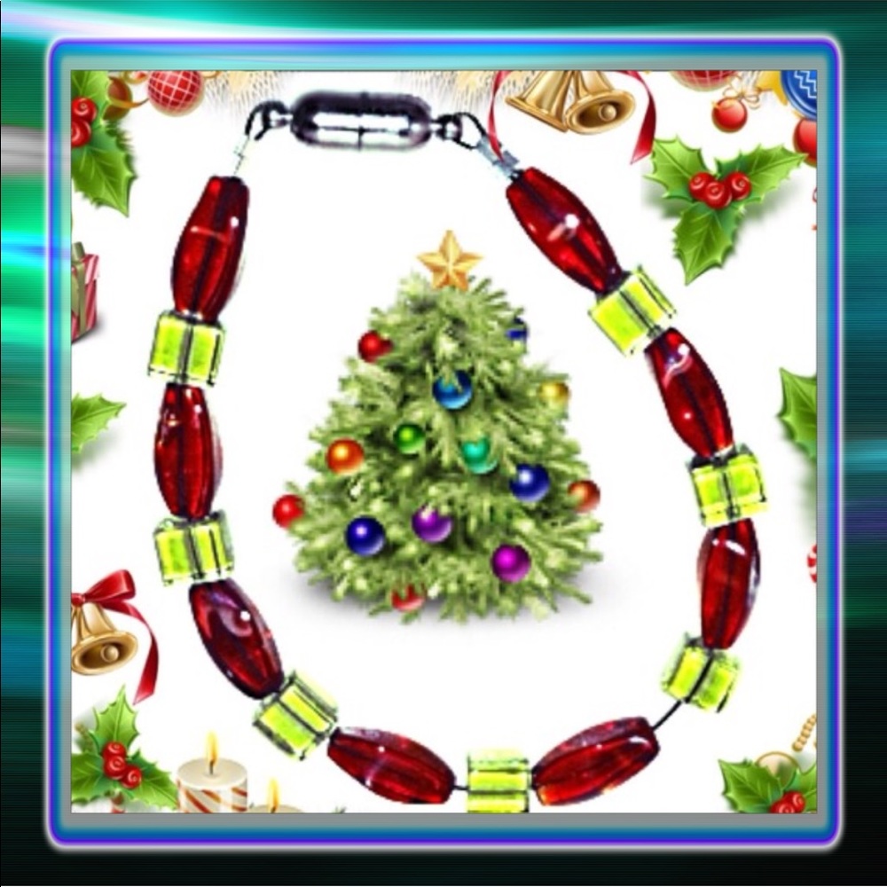 Red & Green Bracelet - Picture 3 of 3
